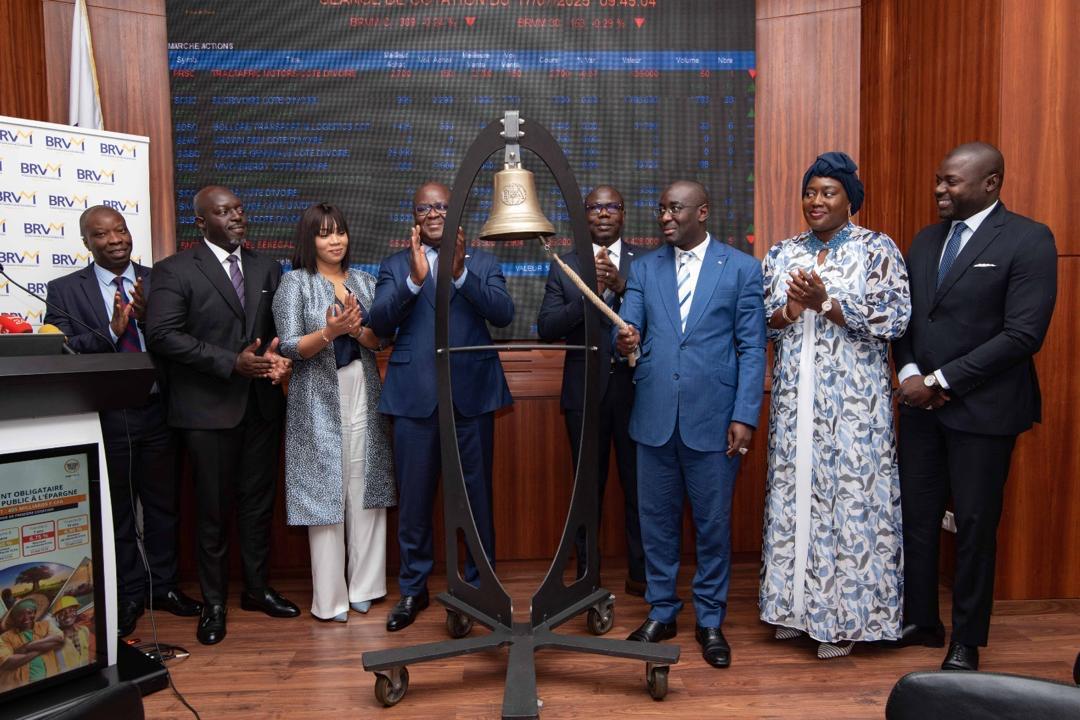 Première cotation simultanée de quatre emprunts obligataires de 405 milliards de FCFA, nouveau record établi par l’État du Sénégal.